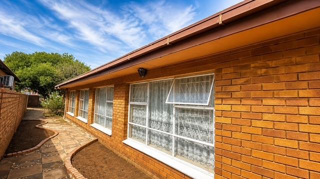 4 Bedroom Property for Sale in Pellissier Free State